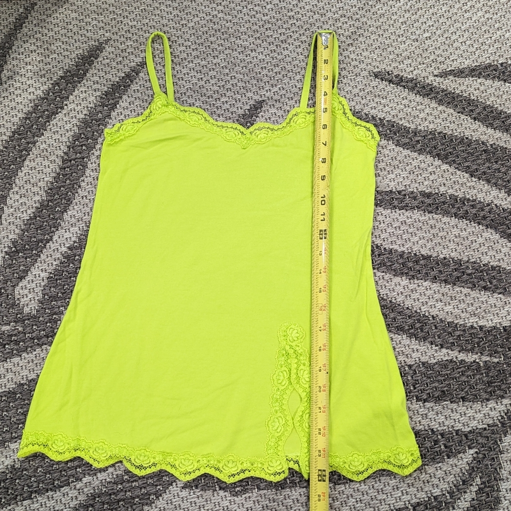 🌅 SOLD 🌅 PINK VS green lace trim camisole - Picture 6 of 6